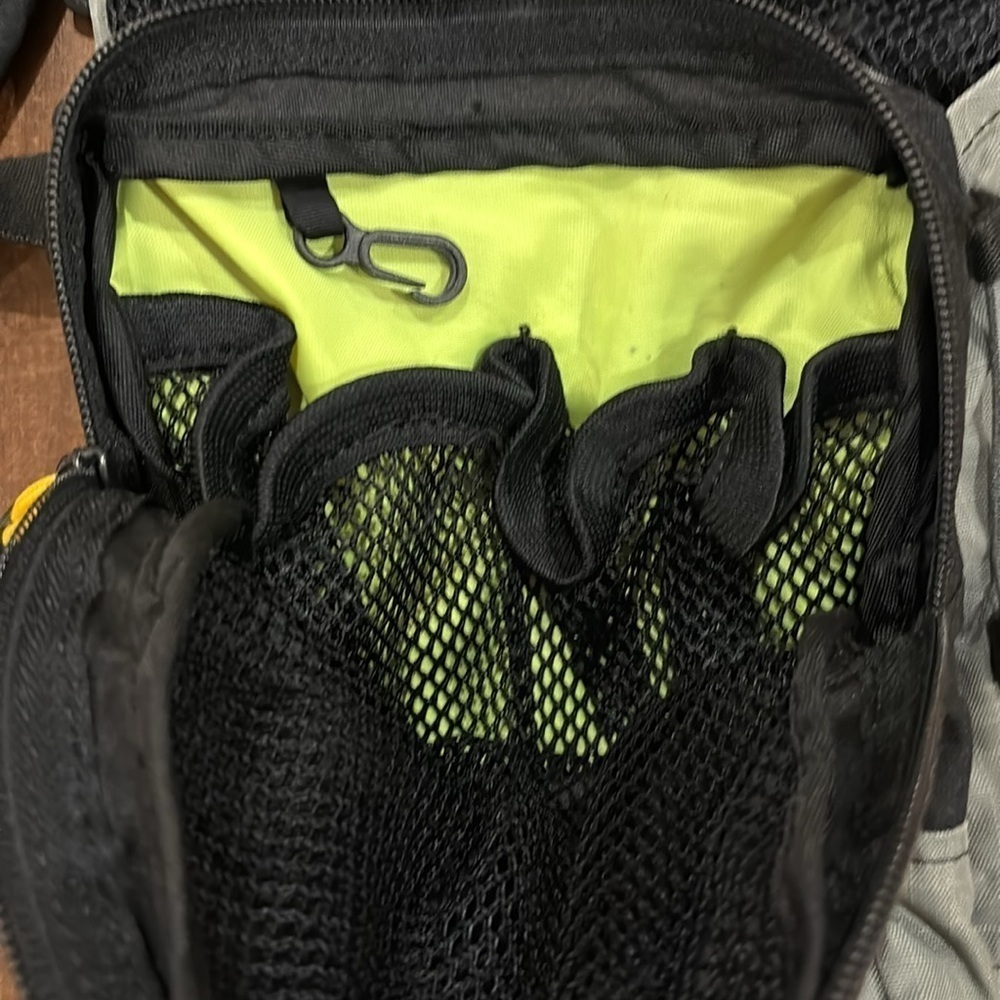 Camelbak MULE - black and gray​ - Picture 7 of 10